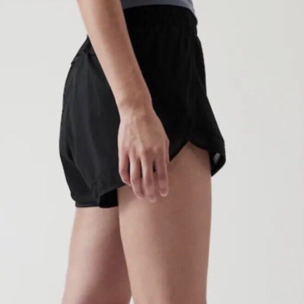 ATHLETA MESH RACER RUN SHORT 4" SIZE M NWOT - Picture 2 of 4